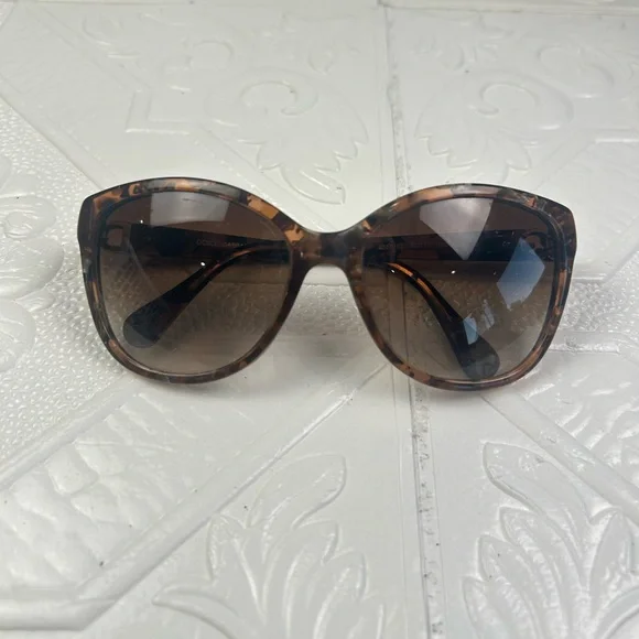 Dolce & Gabbana Women’s Sunglasses Tortoise Shell Frame Brown Gradient Lenses - Picture 2 of 10